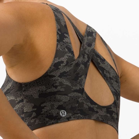 COPY - New Lululemon Enlite Bra Zip Front- size 34B- Collage Camo Mini Black Mu… - Picture 7 of 10